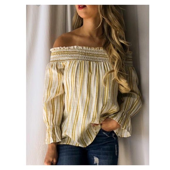 Trindy Clozet Boutique Tops - Yellow And White Cotton Smock Top